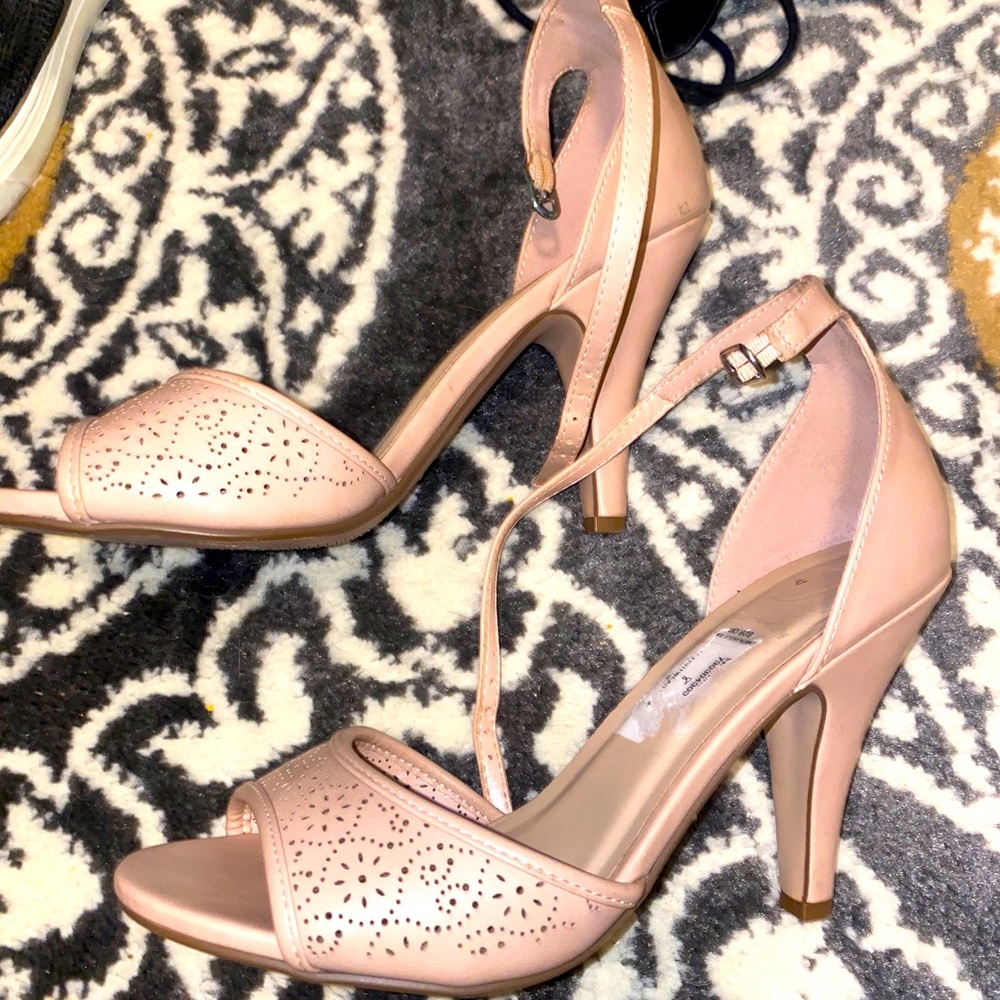 Pink heels size 8